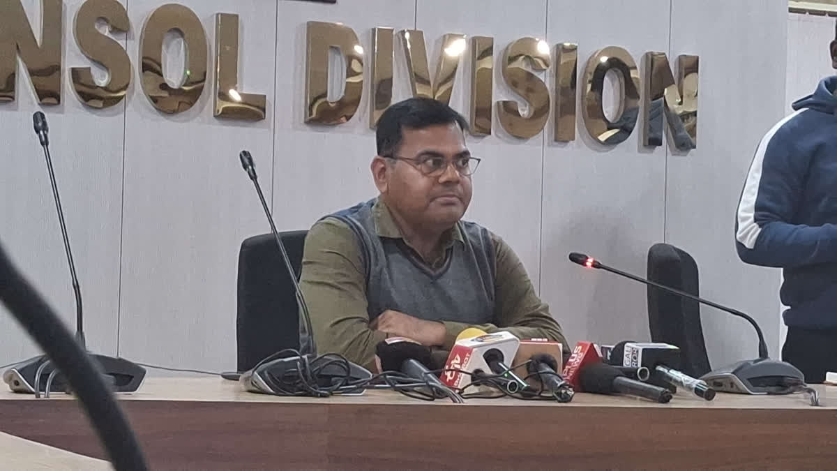 প্রয়াগরাজে কোনও স্টেশন বন্ধ হয়নি, গুজবে কান না-দেওয়ার আর্জি রেলের ETV BHARAT