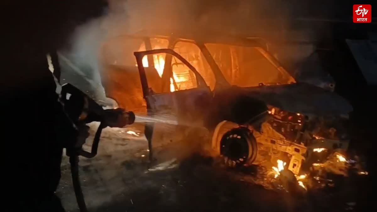 CAR CAUGHT FIRE IN LAMACHAUR