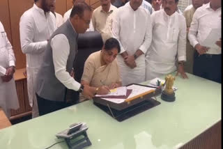 Sunetra Pawar takes charge as the state first woman Deputy Chief Minister