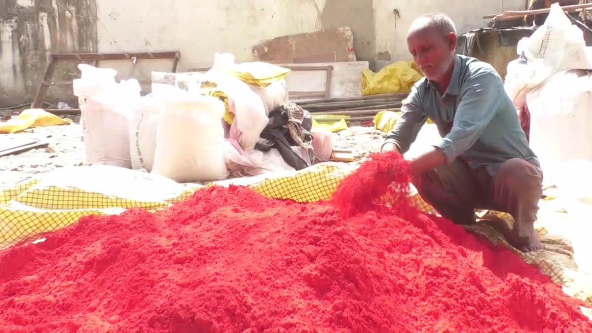 Handmade Holi Colour Making in Dehradun