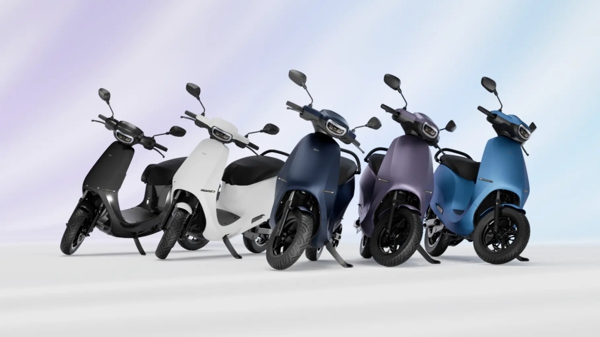 bajaj-auto-overtakes-ola-electric-in-ev-sales-see-top-5-companies-of-february-2025