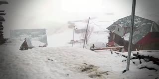 شمالی کشمیر کے گریز علاقے میں تازہ برفباری