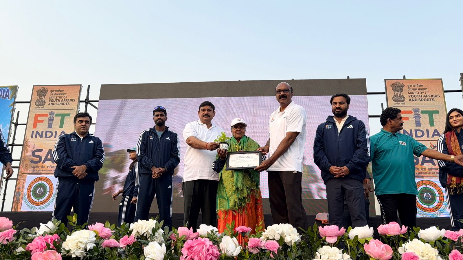 Grandmothers Go Viral: Belagavi Old Age Home Wins Fit India Award, Reels Cross Millions Of Views