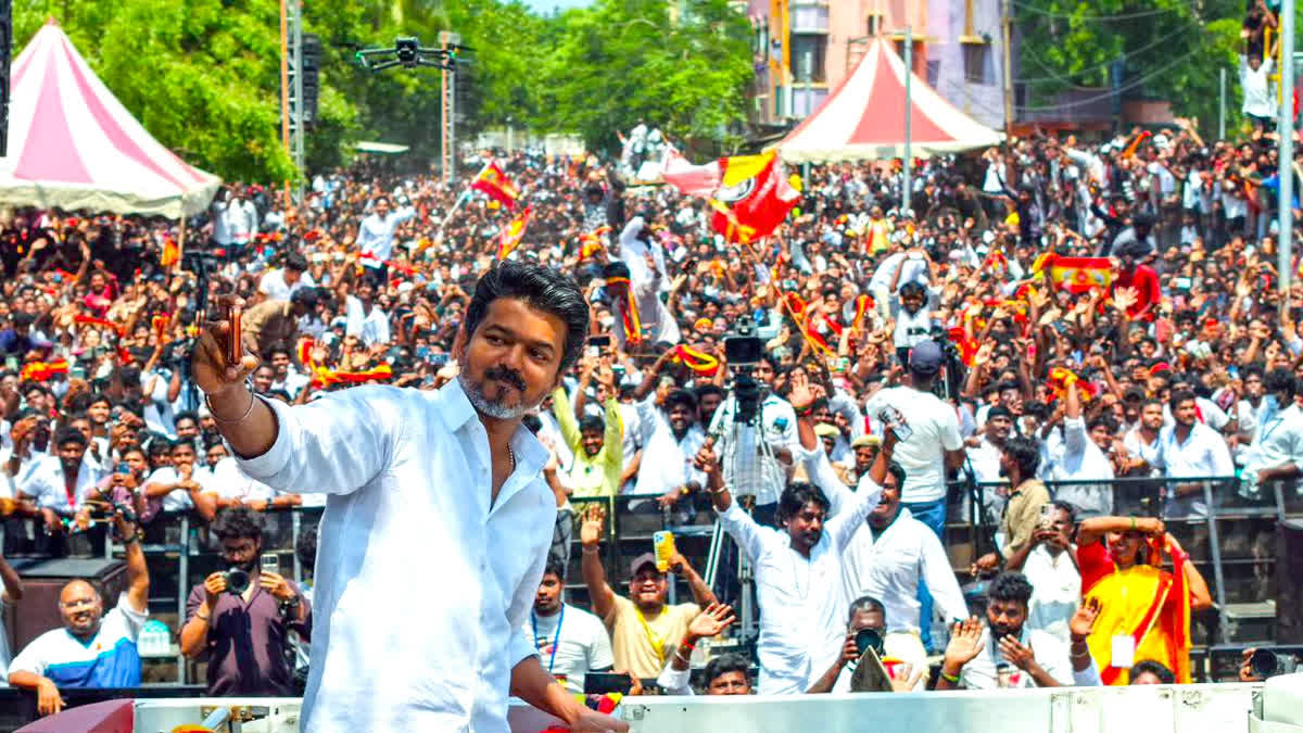 டிஜிட்டல் பிம்ப அரசியலும் தரைமட்ட யதார்த்தமும்