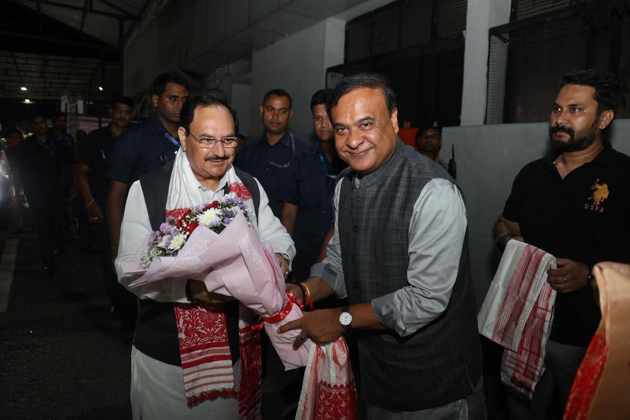 JP Nadda welcomed by the acting Chief Minister