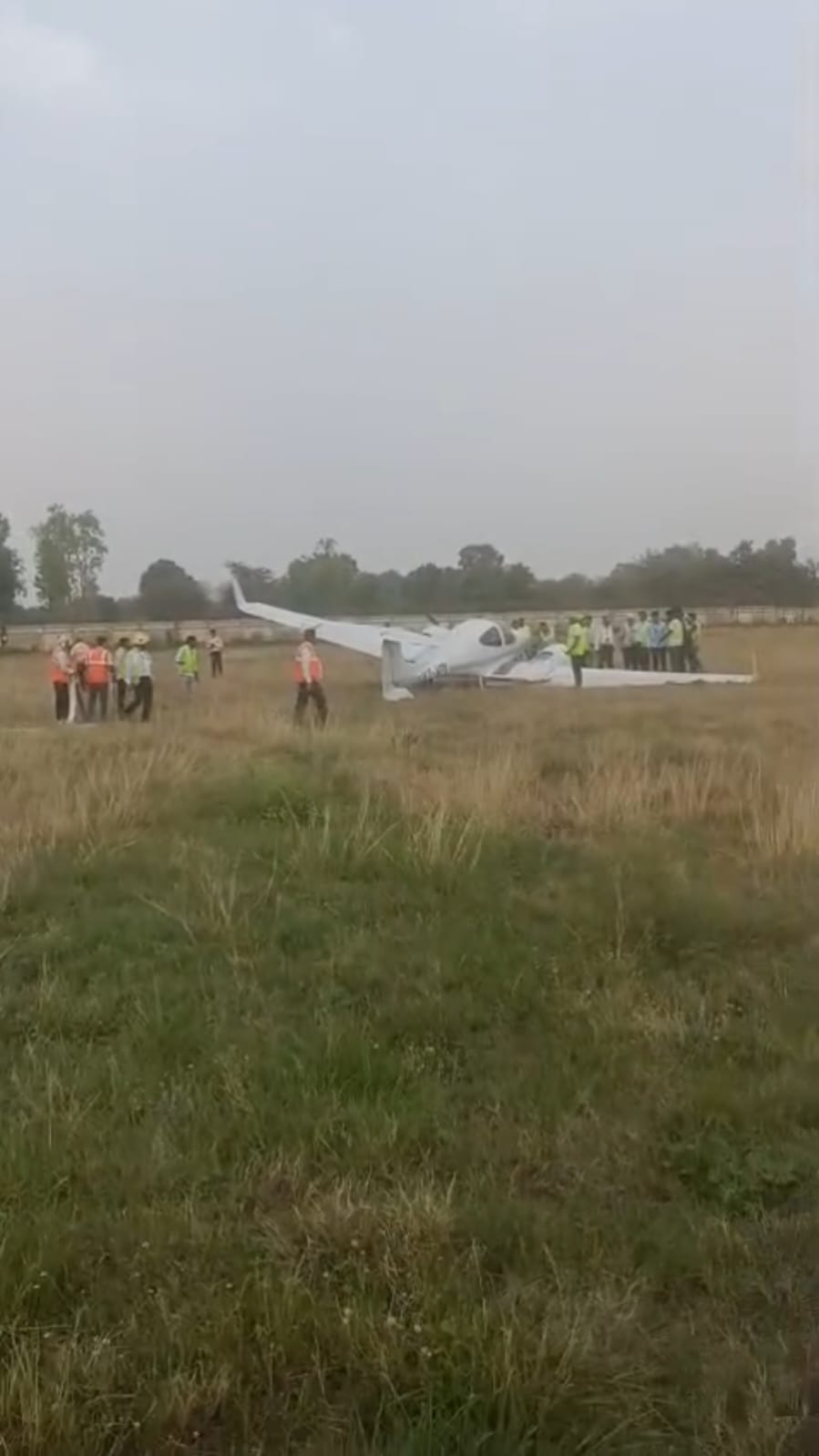 Chhatarpur Trainee Aircraft Emergency Landing khajuraho airport Crash landing
