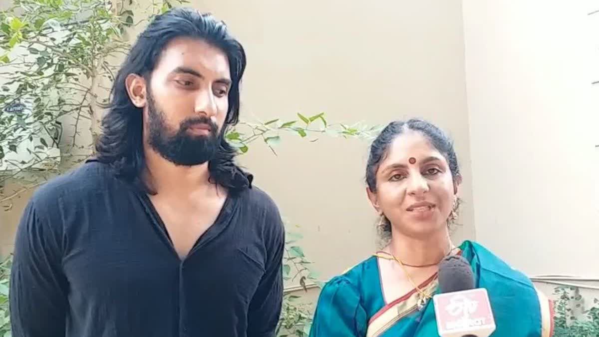 Gemini Ganesan Granddaughter Priya Climbs Mount Everest