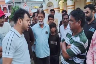Chhindwara Dist Panchayat CEO angry