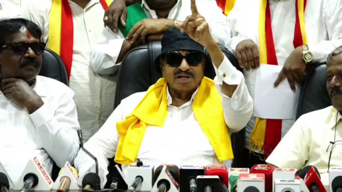 கன்னட கூட்டமைப்பு தலைவர் வாட்டாள் நாகராஜ்