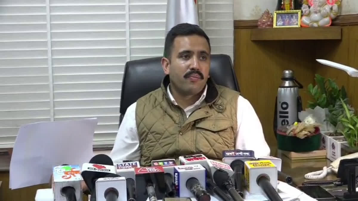 कैबिनेट मंत्री विक्रमादित्य सिंह