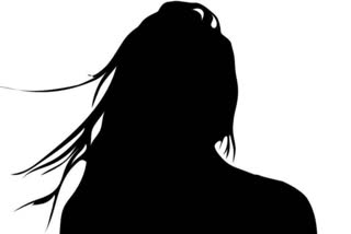 లక్కీ ఛార్మ్ హీరోయిన్