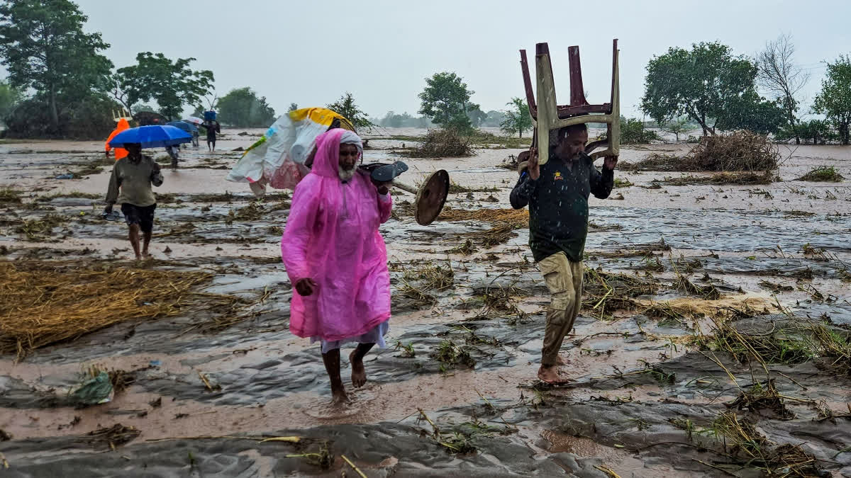 Floodwaters Recede, Diseases Rise: Doctors Warn Of Cholera, Dengue And Skin Infections Across India