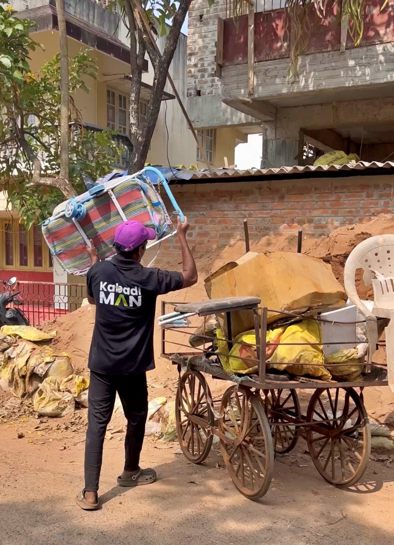Online platform for selling scrap items