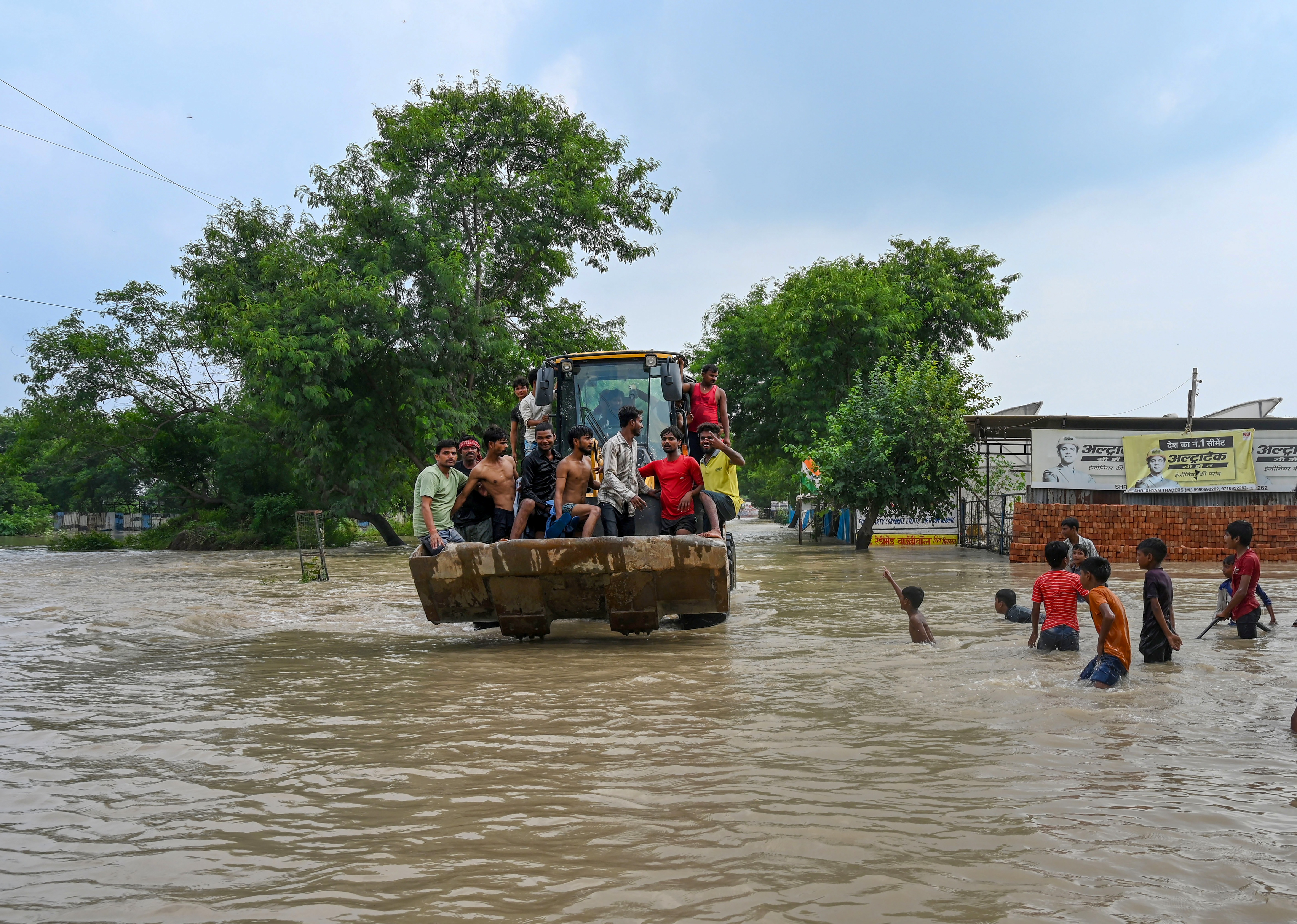 Floodwaters Recede, Diseases Rise: Doctors Warn Of Cholera, Dengue And Skin Infections Across India