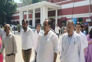 स्वास्थ्य मंत्री ने किया लोकनायक अस्पताल का दौरा