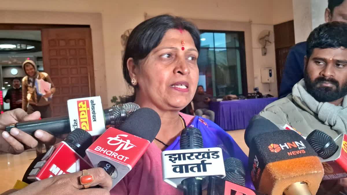 NEERA YADAV WALKED OUT OF HOUSE