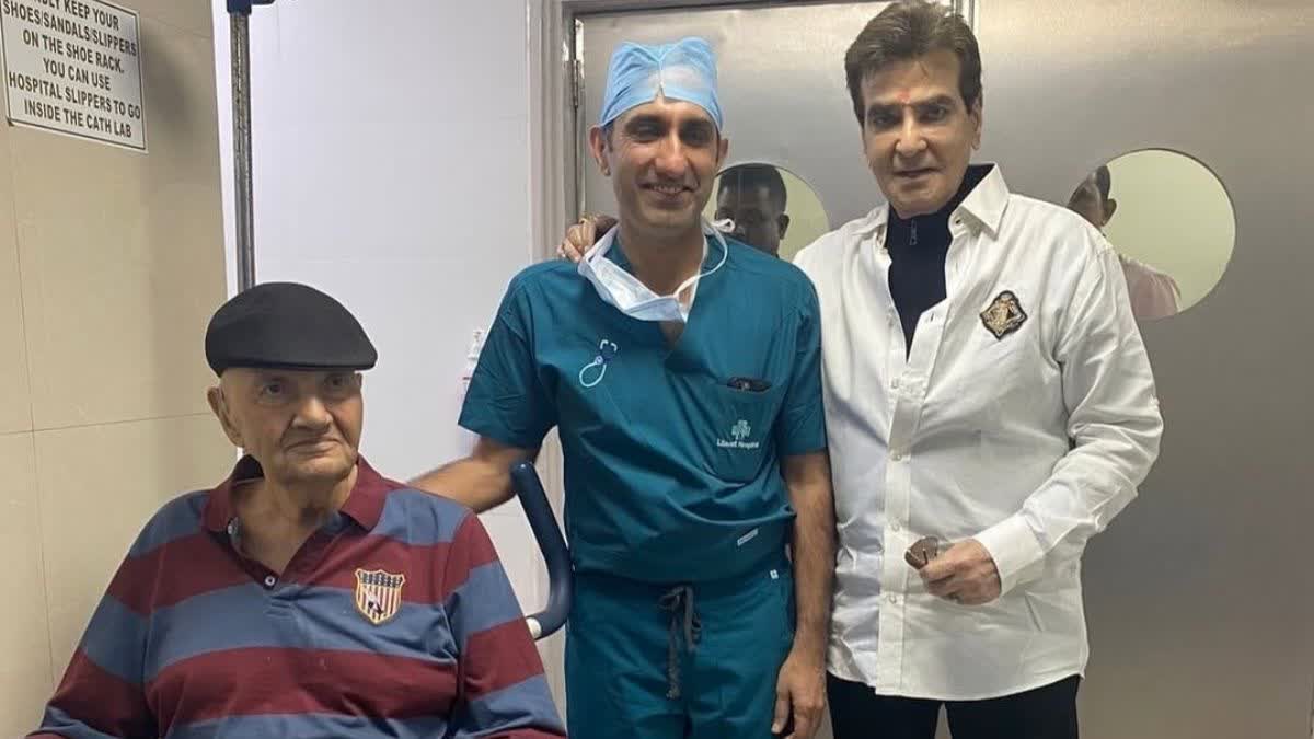 प्रेम चोपड़ा के साथ डॉक्टर रवीन्द्र और अभिनेता जितेंद्र