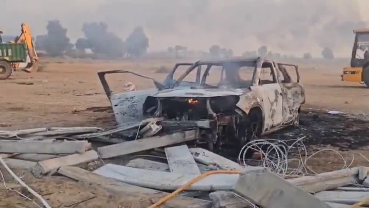 Rajasthan : Farmer-police clash, 16 vehicles on fire, Congress MLA injured.