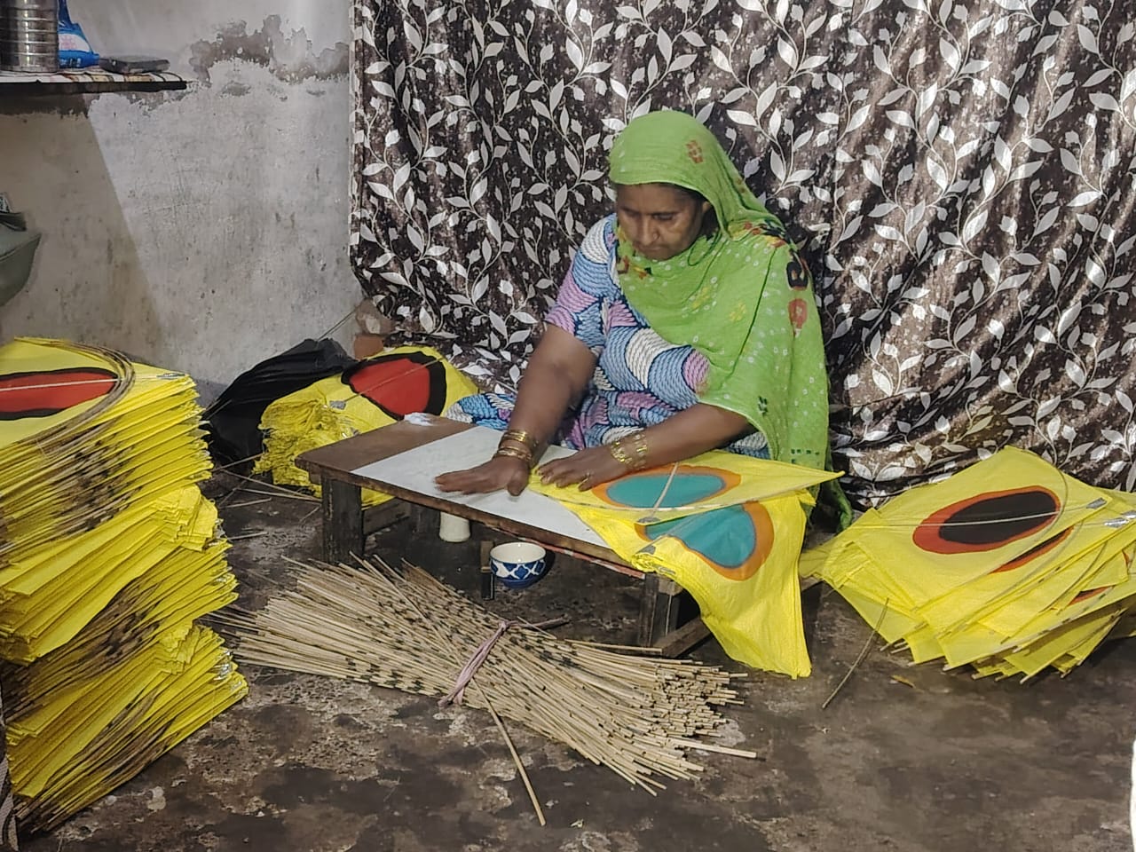 પતંગ બનાવીને જમાલપુરની મહિલાઓ બની આત્મનિર્ભર