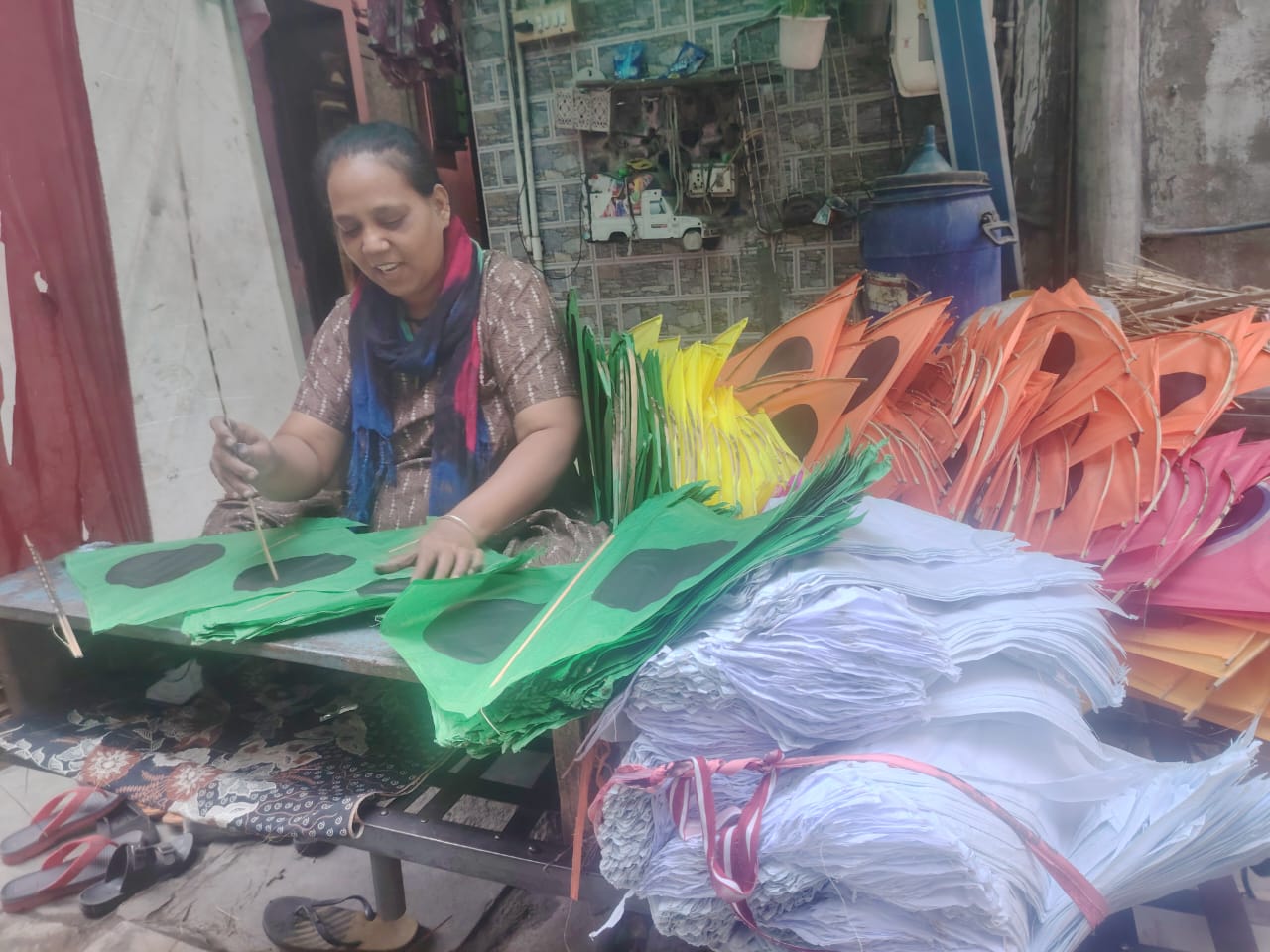 પતંગ બનાવીને જમાલપુરની મહિલાઓ બની આત્મનિર્ભર