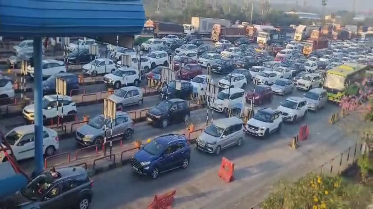 Hyderabad vijayawada highway rush