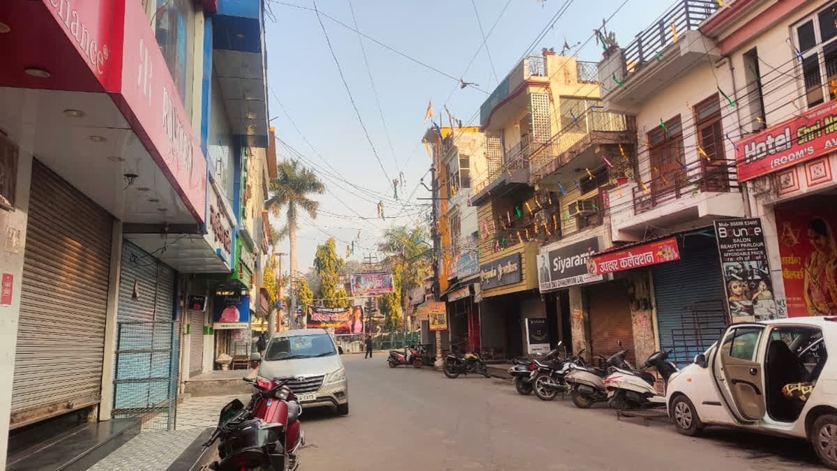 The bandh called by various social organizations and the Congress across Uttarakhand on Sunday over the Ankita Bhandari murder case, evoked mixed response.