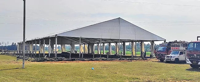 Coastal Andhra Sankranti 2026: Cockfights Surge To 450 Arenas In Godavari Districts