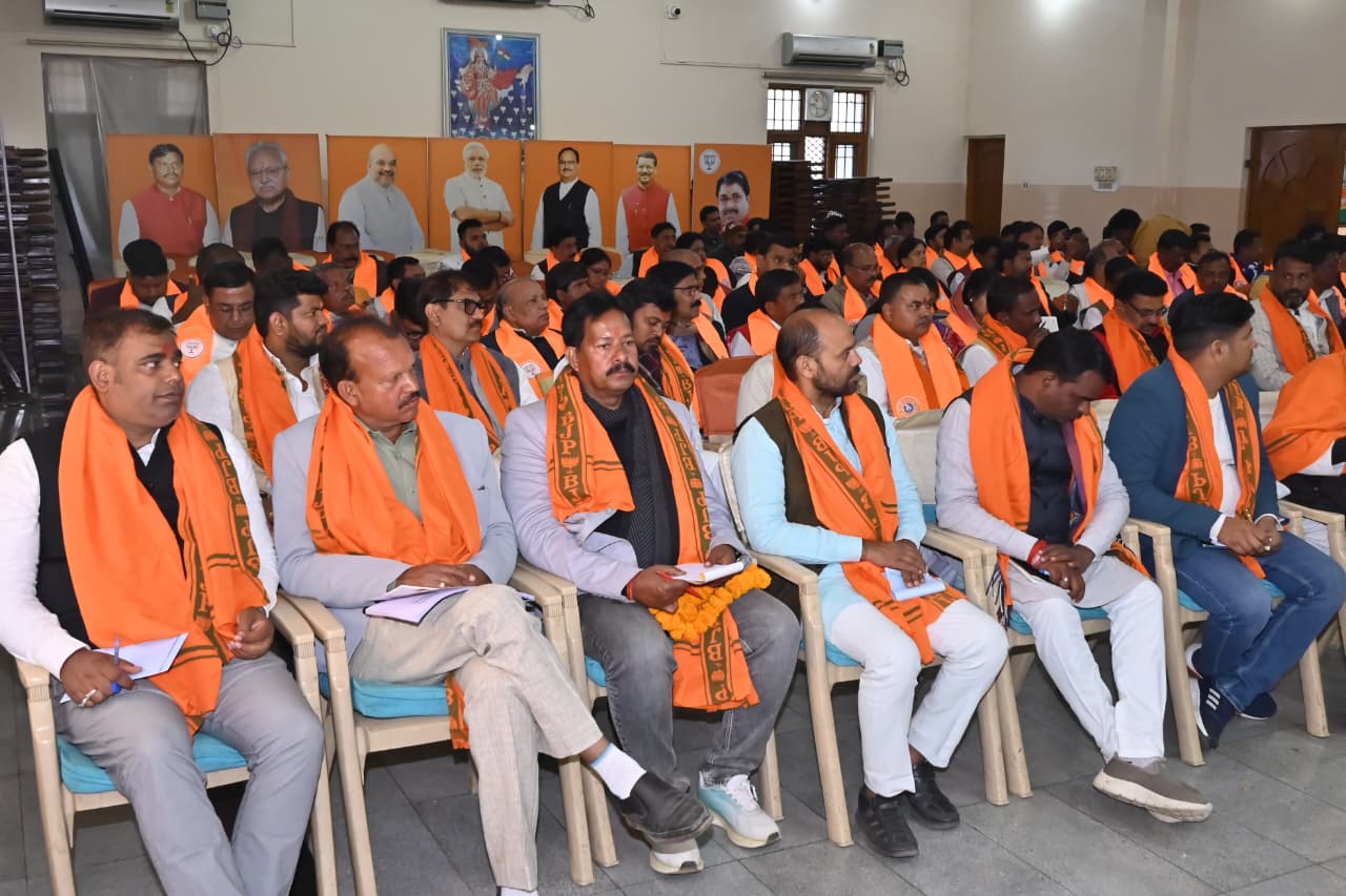 BABULAL MARANDI WELCOMED district presidents