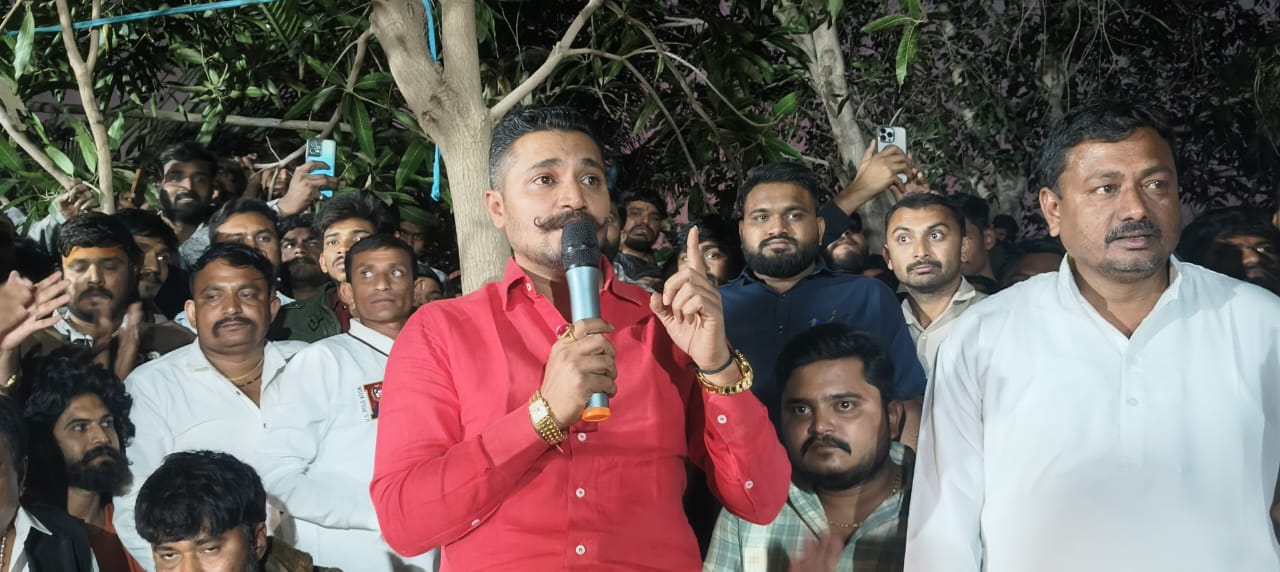 દિવ્યેશભાઈ સોલંકી બગદાણા પહોંચતા જનમેદની ઉમટી