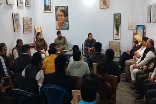 POLICE HELD MEETING WITH TRADERS