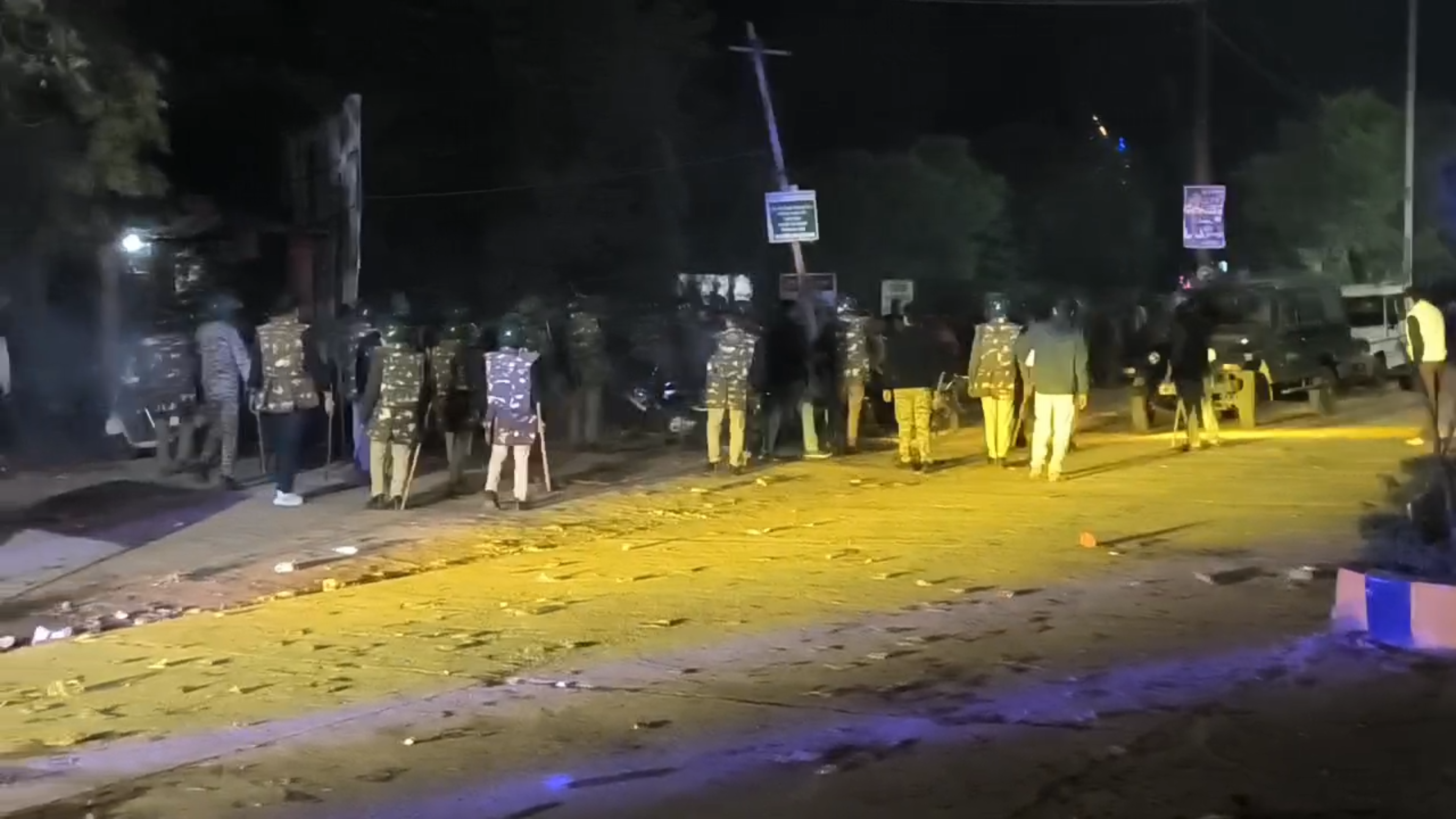 Chhatarpur Stone pelting on Police