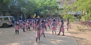 பத்தாம் வகுப்பு தேர்வு எழுதும் மாணவ மாணவிகள் உற்சாகம்