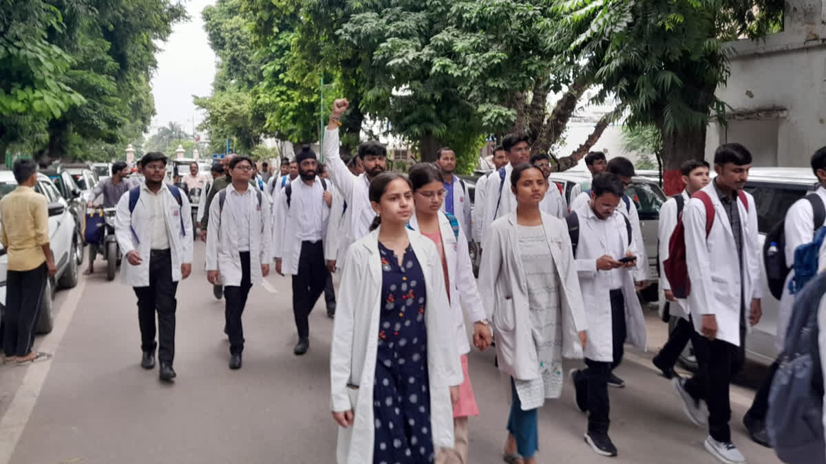 doctors call off strike after arrest of culprits in GMC assault case in kishtwar jk Urdu News