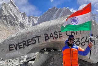 Disabled Man Climbs Everest