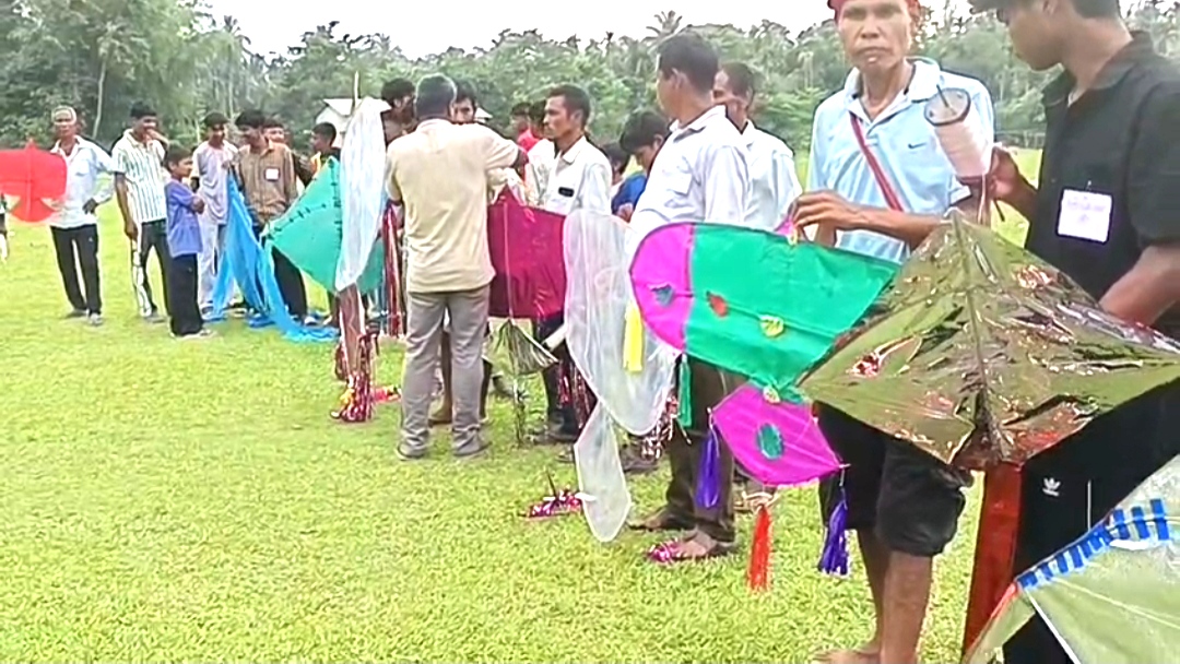For the first time kite festival organized in Morigaon Habi Barangabari