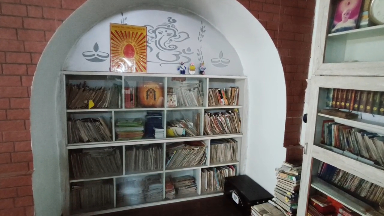Inmates of Chhindwara District Jail in Madhya Pradesh have proved that confinement cannot diminish the quest for knowledge. The inmates have appeared for several exams including professional ones and have excelled in them.