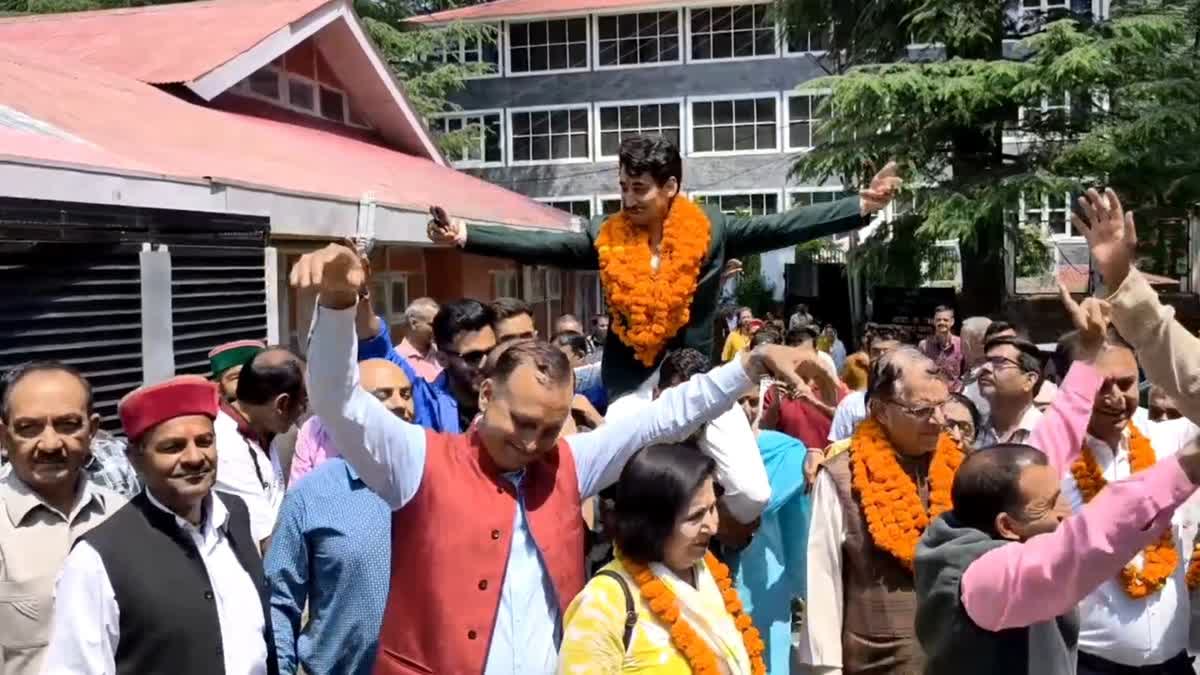 खुश विक्रम सेन ने जयराम ठाकुर से की मुलाकात