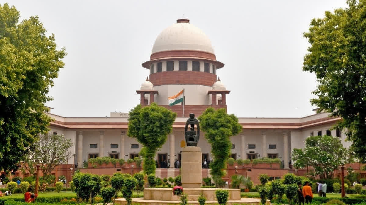 लैंगिक भेदभाव पर सुप्रीम कोर्ट की सख्त टिप्पणी: मनुस्मृति का हवाला देकर पितृसत्तात्मक मानसिकता पर प्रहार