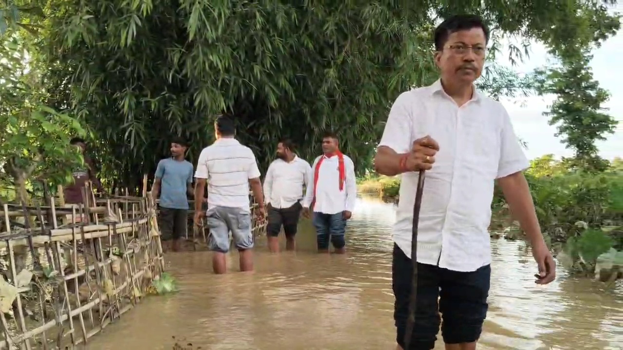 Sarupathar flood relief controversy