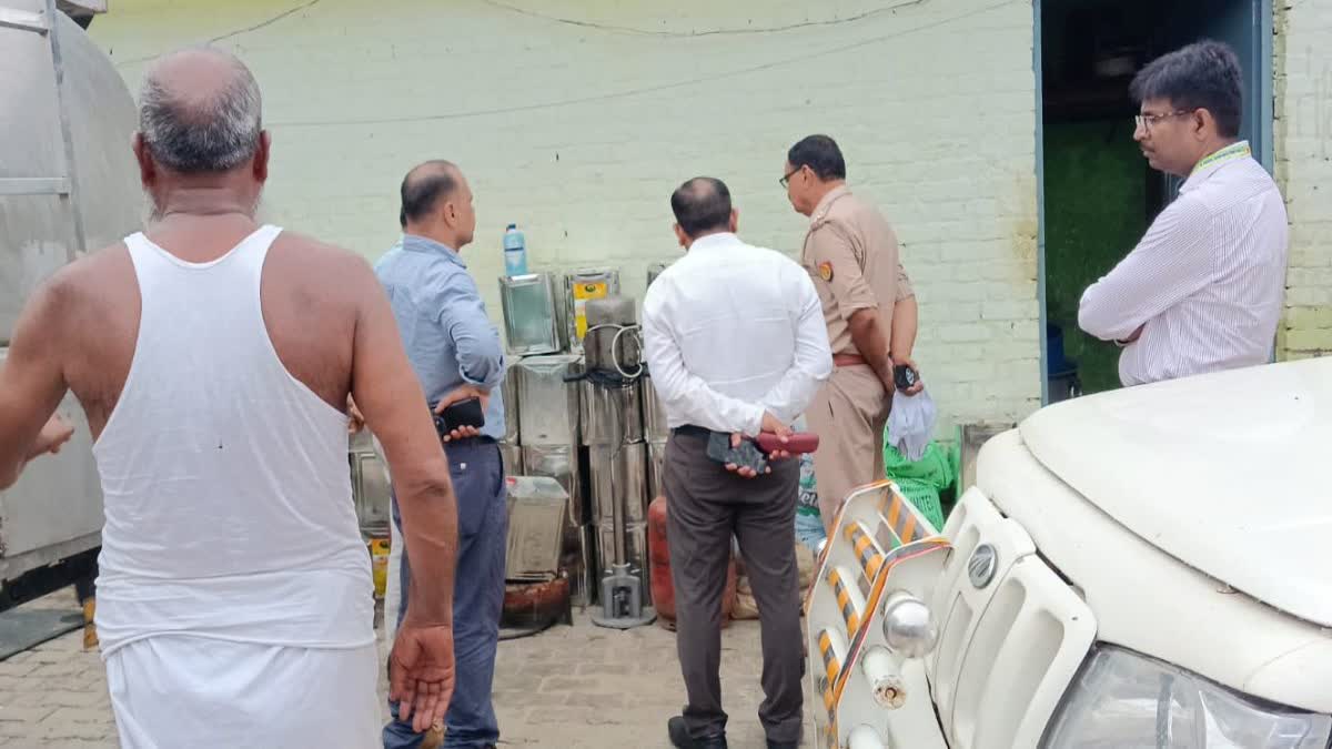 टीम ने किया निरीक्षण