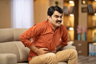 ಫುಡ್ ಪಾಯಿಸನ್ ಆರಂಭಿಕ ಲಕ್ಷಣಗಳು  Diarrhea and stomach pain  Food poisoning during rainy season  How to prevent food poisoning