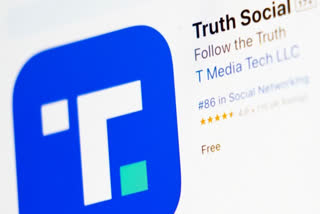 Download screen for the Truth Social app