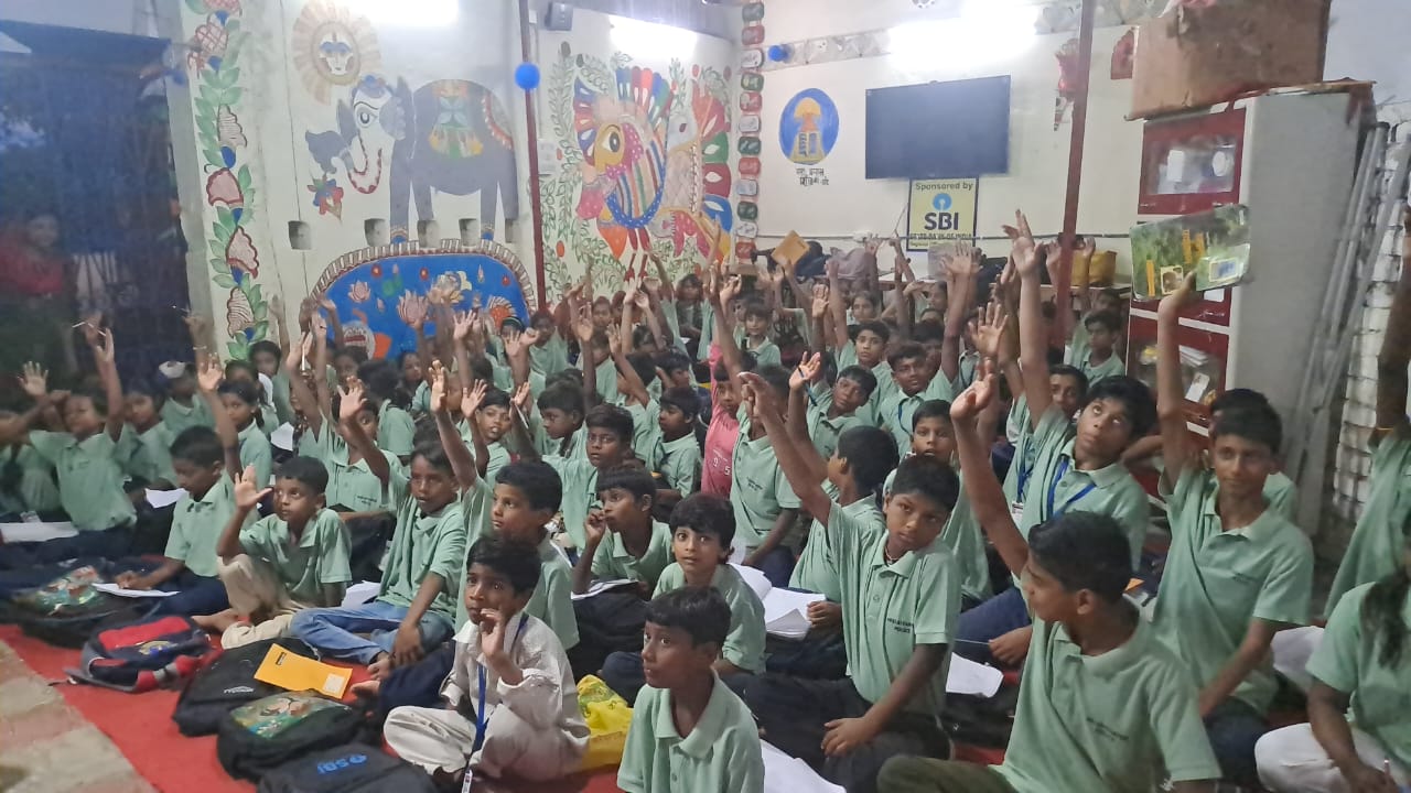 Khaki Fear Gone: How A 'Police Paathshala' Is Transforming Lives Of Children In Bihar's Red-Light Area
