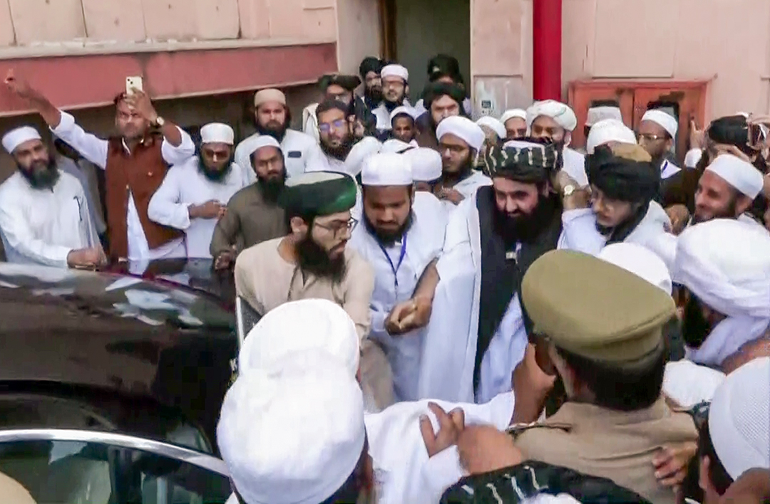 وزیر امور خارجه افغانستان ، مولاوی امیر خان موتاتی ، روز شنبه وارد دارول اولوم در دوبند ، در سحرانپور می شود.