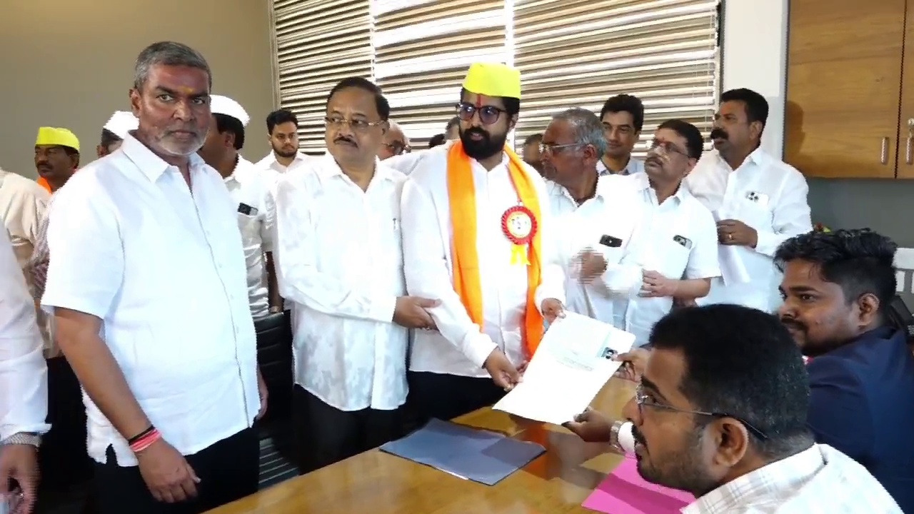 Rahul-and-amarnath-file-nominations-for-dcc-bank-elections