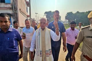 Nitish Kumar will be CM after election Jitan Ram Manjhi cast his vote in Gaya bihar voting