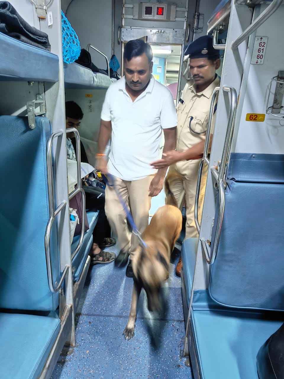 CAR BLAST ಕೆಂಪು ಕೋಟೆ ಬಳಿ ಸ್ಫೋಟ ದೆಹಲಿ ಸ್ಫೋಟ ಕರ್ನಾಟಕದಲ್ಲಿ ಬಿಗಿ ಭದ್ರತೆ DELHI RED FORT CAR BLAST