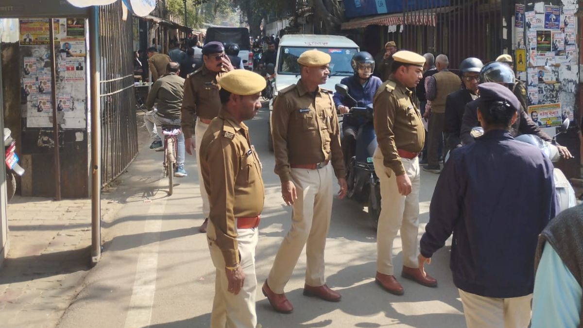 THREAT TO BLOW UP COURT IN BIHAR