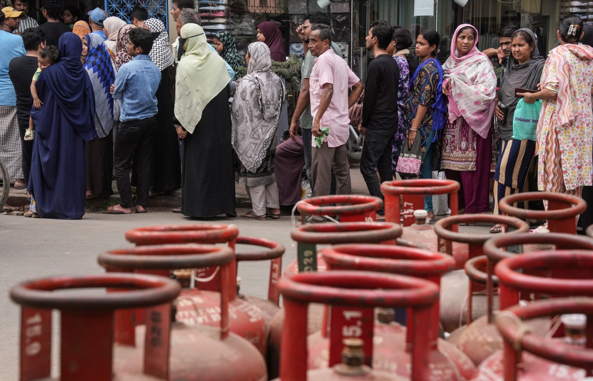 LPG Supply Disruptions Spark Anxiety Across India As West Asia Crisis Deepens