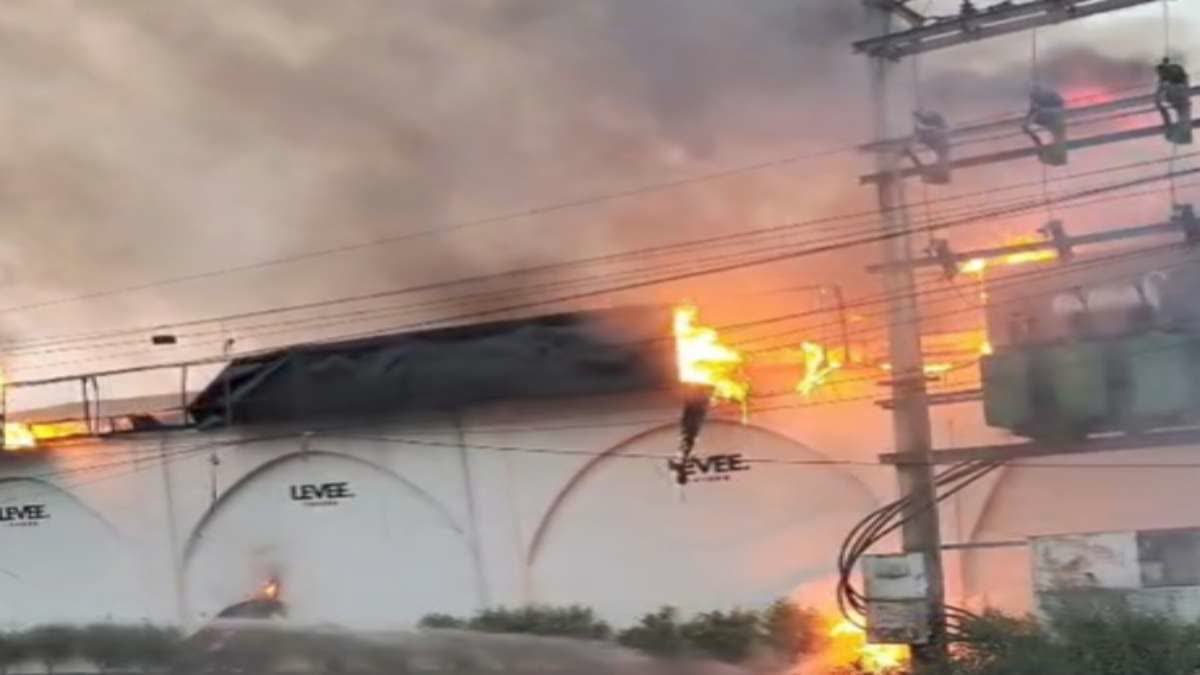 massive-fire-broke-out-in-bar-restaurant-in-ranchi